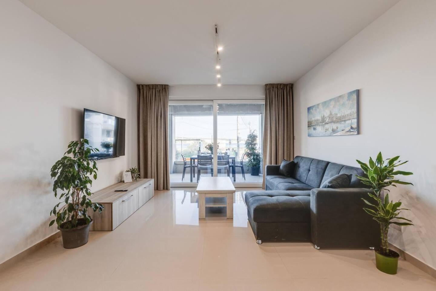9Ten11 Seafront By Homely Mellieħa Zewnętrze zdjęcie
