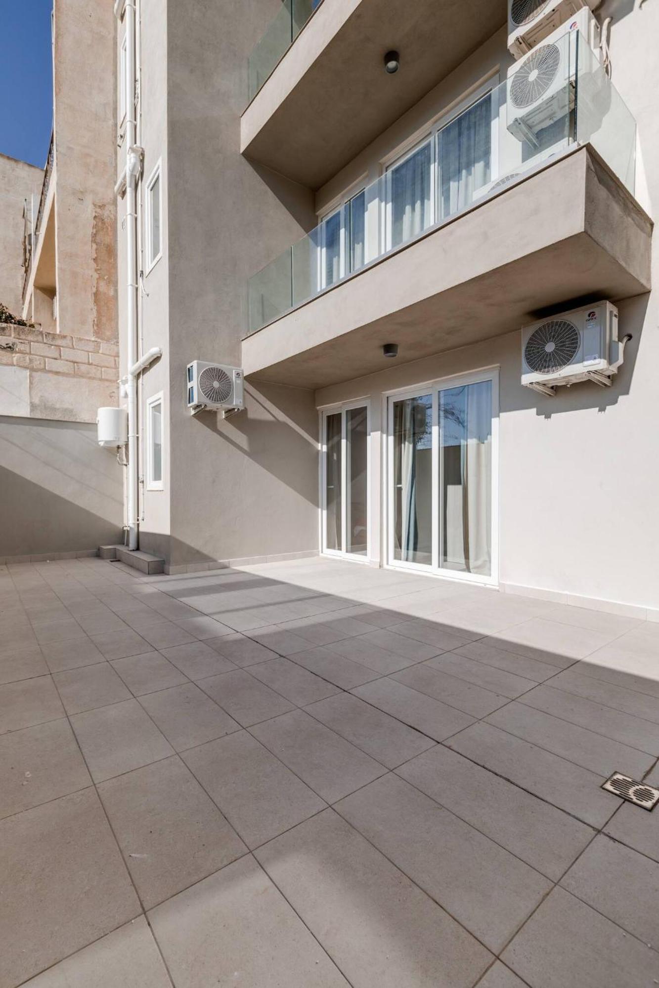 9Ten11 Seafront By Homely Mellieħa Zewnętrze zdjęcie
