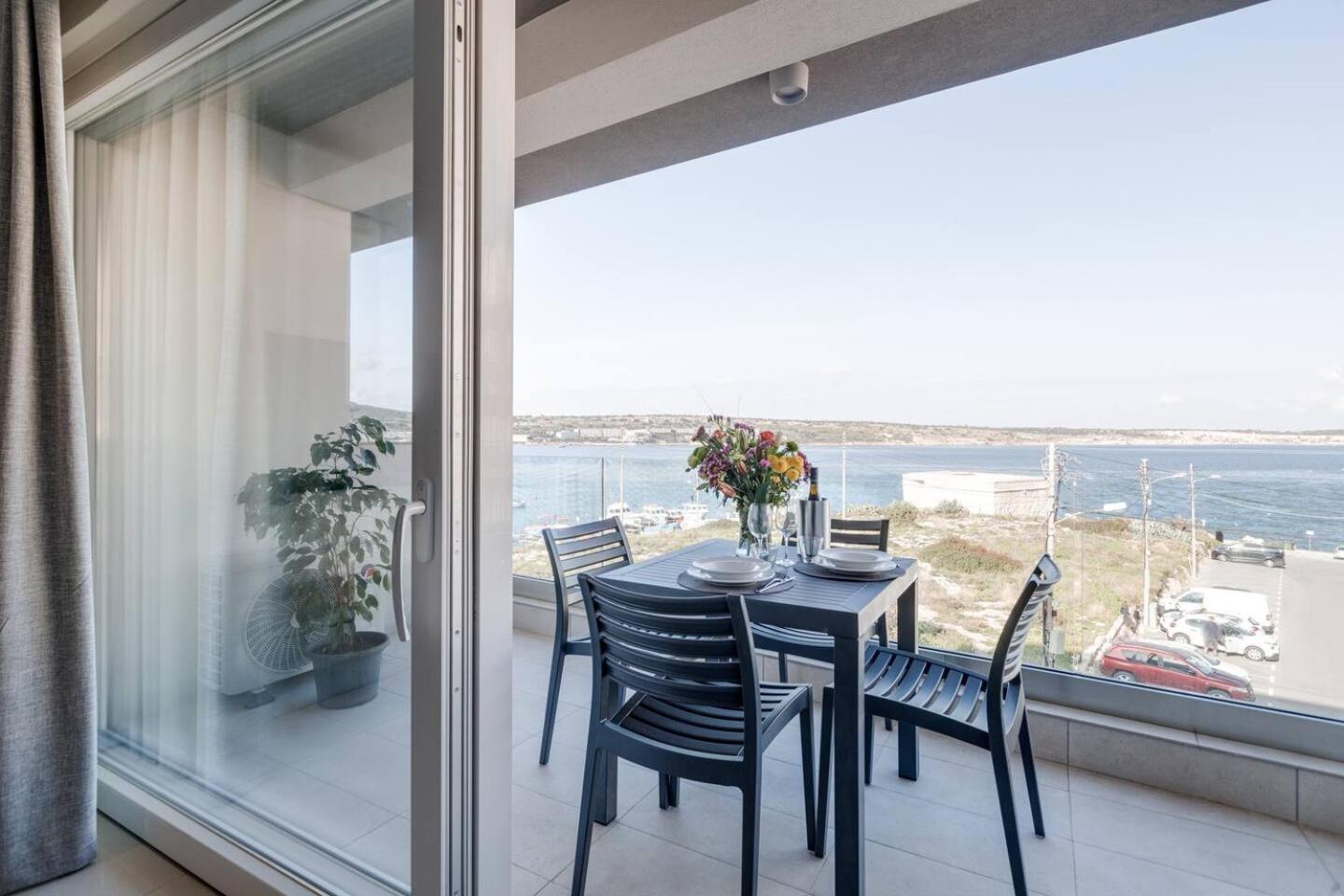 9Ten11 Seafront By Homely Mellieħa Zewnętrze zdjęcie