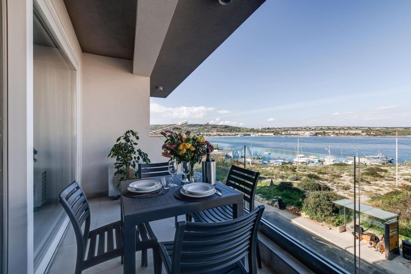 9Ten11 Seafront By Homely Mellieħa Zewnętrze zdjęcie