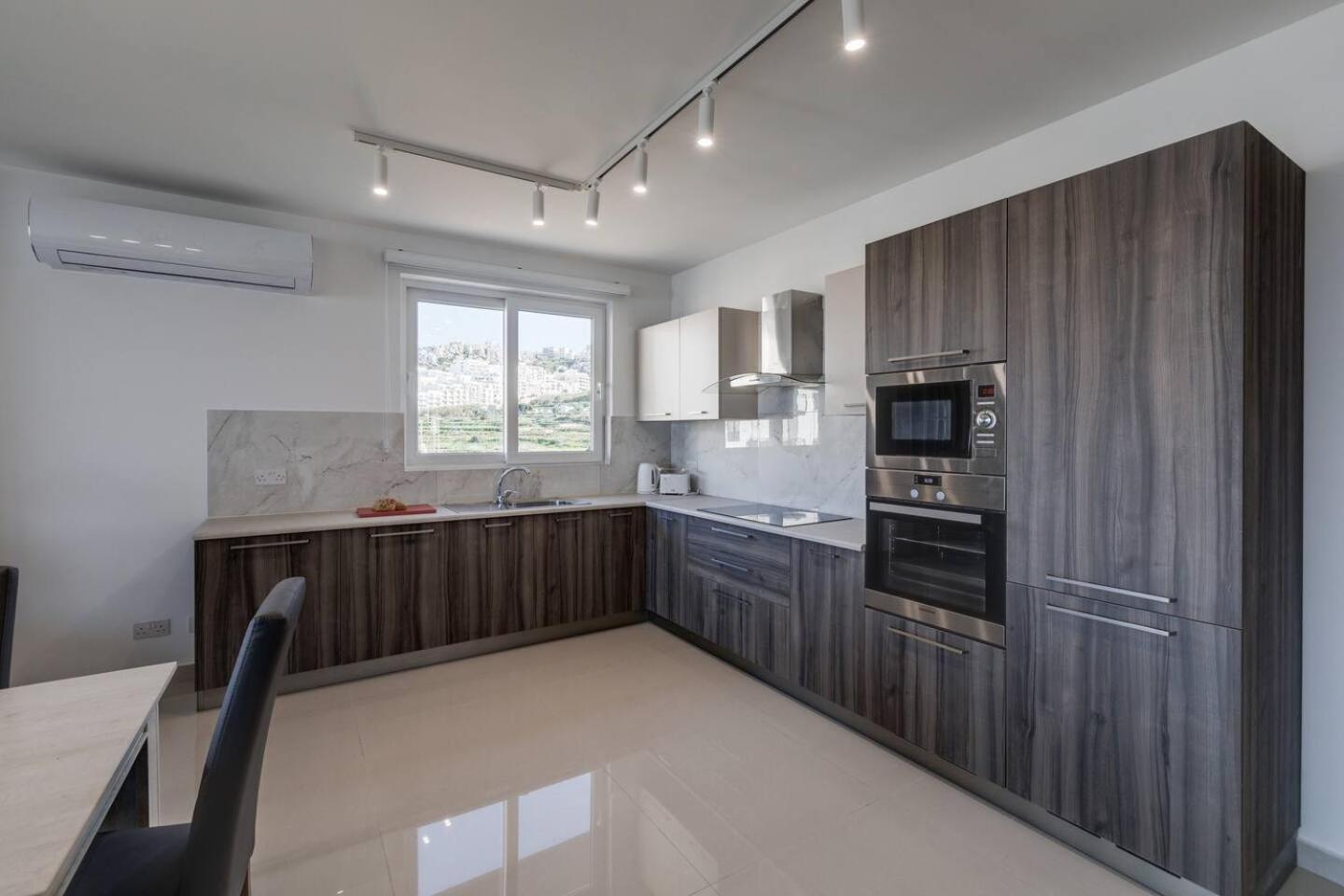 9Ten11 Seafront By Homely Mellieħa Zewnętrze zdjęcie