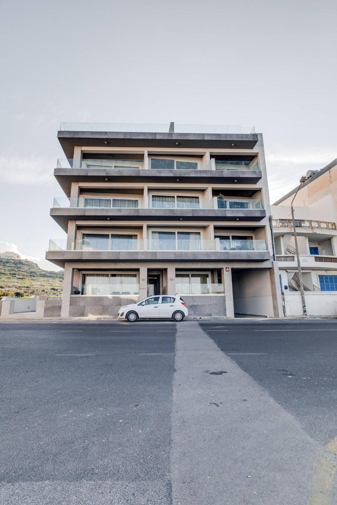 9Ten11 Seafront By Homely Mellieħa Zewnętrze zdjęcie